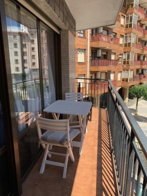 Ferienwohnung Apartamento Con Garaje Opcional Con 2 Banos Cerca Ayuntamiento Bilbao Exterior foto
